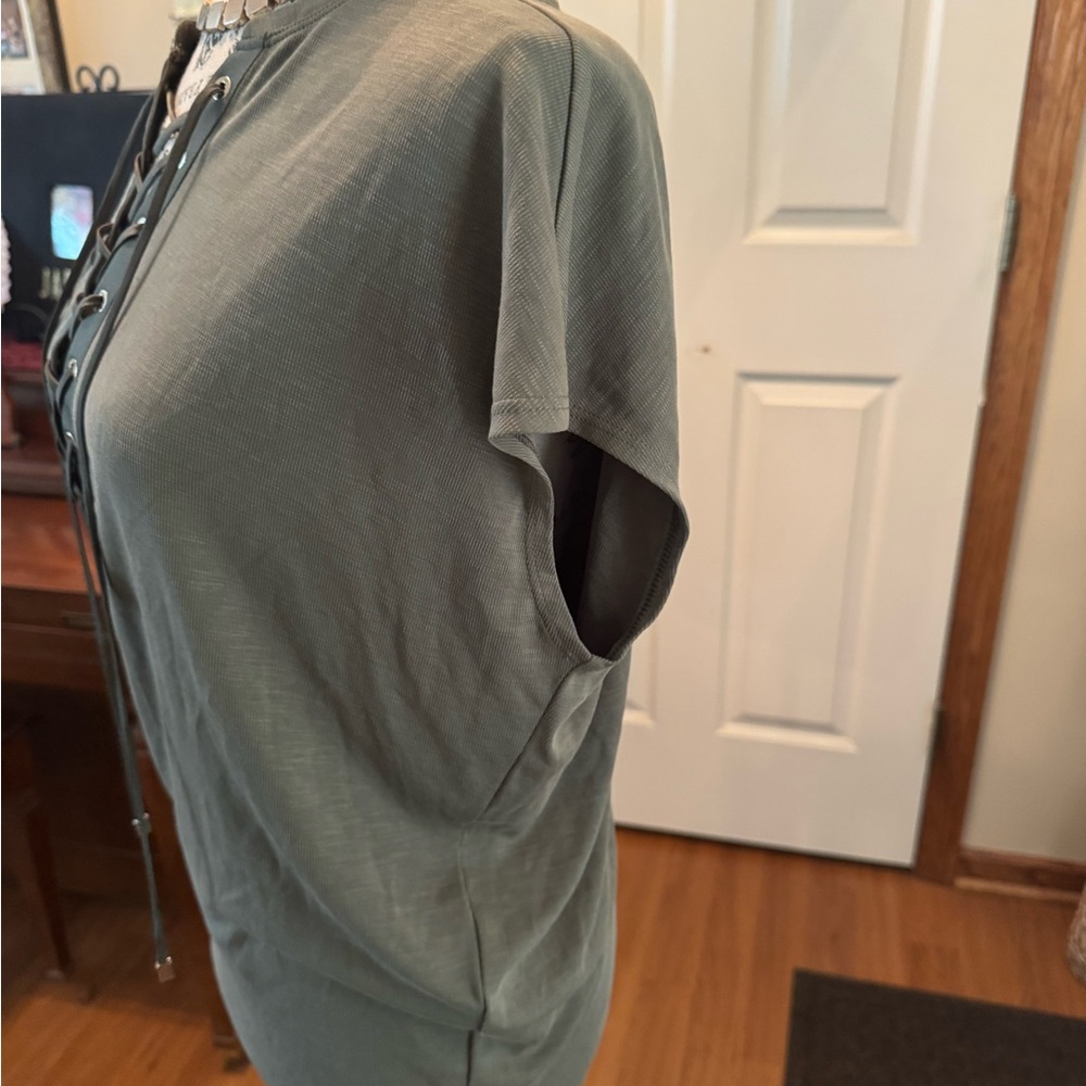White House Black Market Green Tie Front Short Sleeve Tee size S - Picture 6 of 10